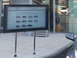 Outdoor Smart TV Screen